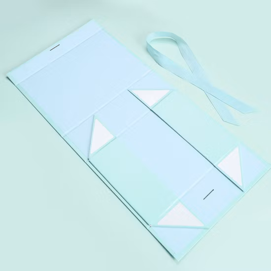 Wholesale Handmade Customized Clothes Handbag Luxury Craft Foldable Gift Cardboard Box with Handle